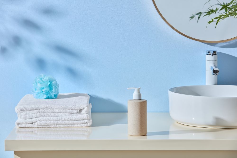 Bathroom Clutter-Busters: Expert Tips for a Clearer Space